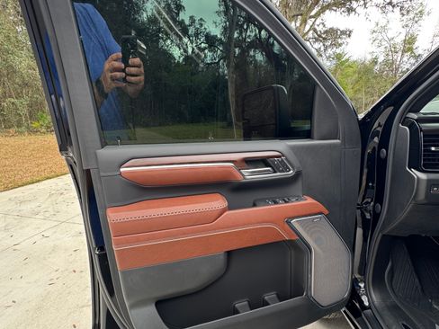 Used 2024 GMC Sierra 3500 Denali Ultimate image 15