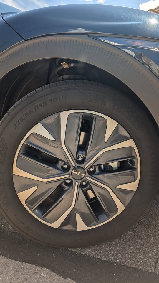 Used 2024 Kia EV6 Light AWD/4WD image 10