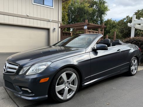 Used 2011 Mercedes-Benz E 550 Cabriolet image 1