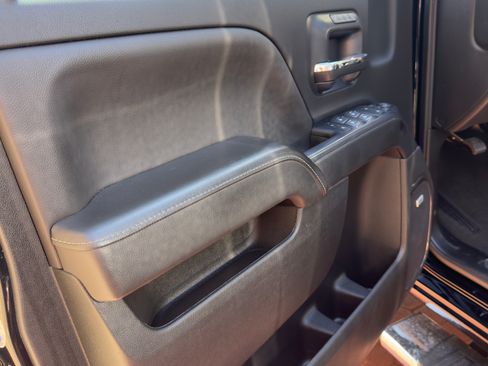 Used 2019 GMC Sierra 3500 Denali w/ Duramax Plus Package image 5