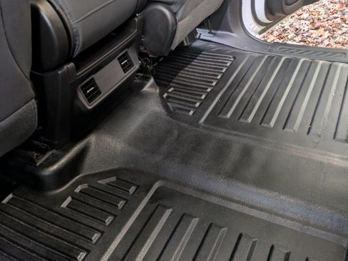 Used 2019 GMC Sierra 1500 4x4 Crew Cab w/ Convenience Package image 12