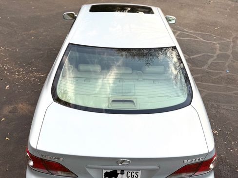 Used 2004 Lexus ES 330 image 15