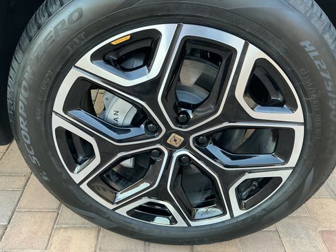 Used 2024 Rivian R1T Adventure image 17