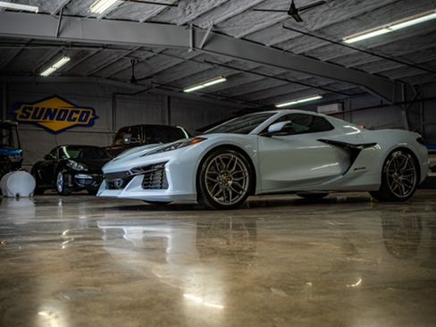 Used 2023 Chevrolet Corvette Z06 RWD image 9