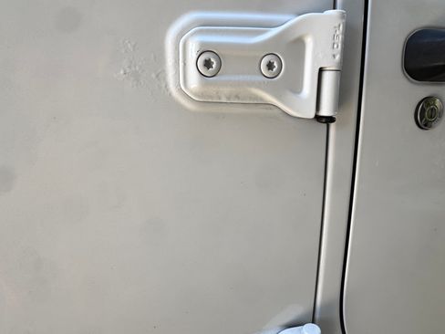 Used 2018 Jeep Wrangler Unlimited Sport S image 26