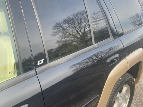 Used 2004 Chevrolet TrailBlazer LT w/ LT Preferred Equipment Group image 8