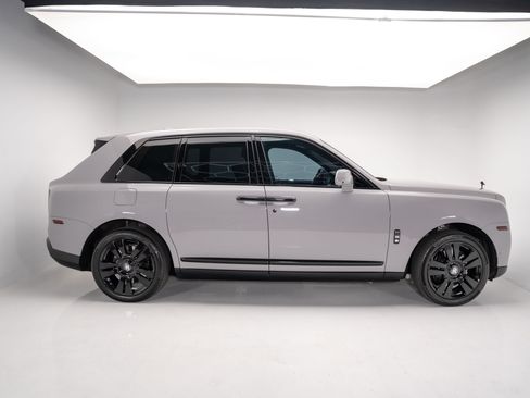 Used 2021 Rolls-Royce Cullinan image 5