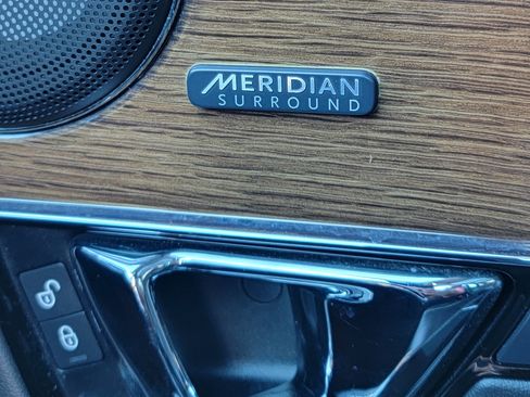 Used 2016 Jaguar XJ Supercharged image 12