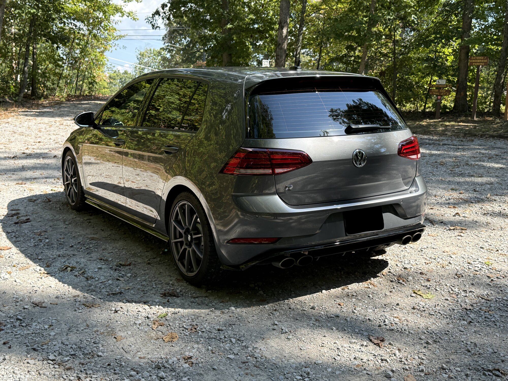 Used 2019 Volkswagen Golf 4-Door AWD/4WD image 2