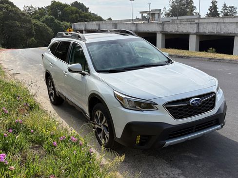 Used 2020 Subaru Outback Limited XT image 1