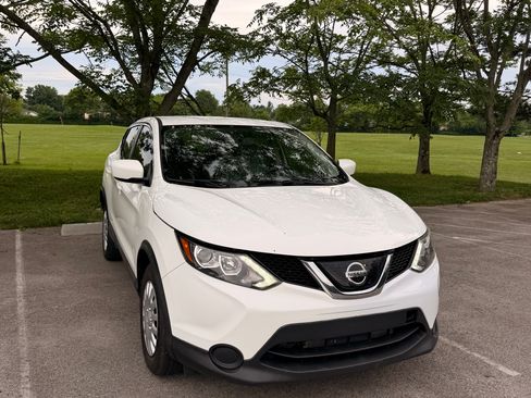 Used 2019 Nissan Rogue Sport S FWD image 4