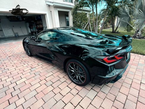 Used 2024 Chevrolet Corvette Stingray Preferred Cpe w/ Z51 Performance Package RWD image 22