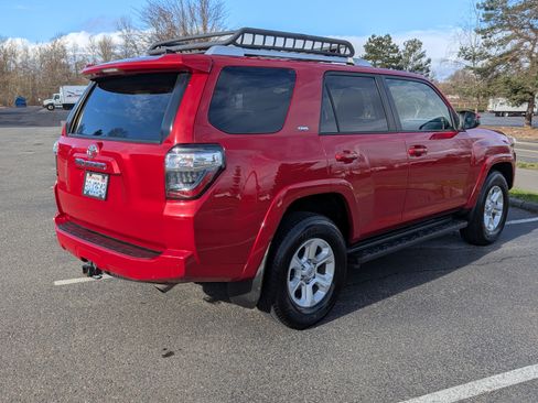 Used 2018 Toyota 4Runner SR5 image 5