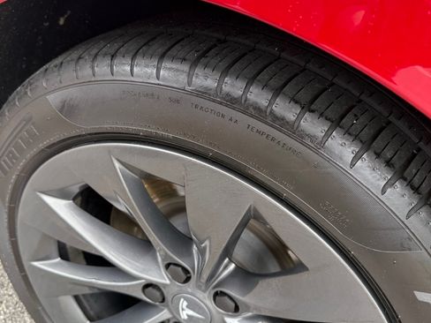 Used 2019 Tesla Model S Long Range image 19