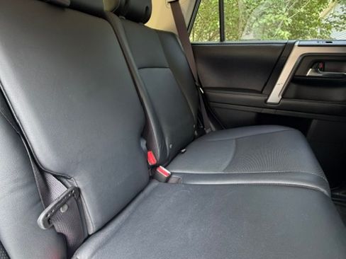 Used 2017 Toyota 4Runner Limited RWD image 9