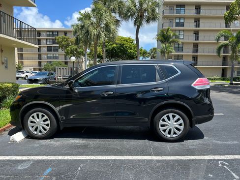 Used 2016 Nissan Rogue S FWD image 4