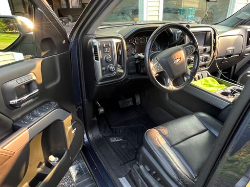 Used 2018 Chevrolet Silverado 1500 LTZ Z71 w/ Centennial Edition AWD/4WD image 11