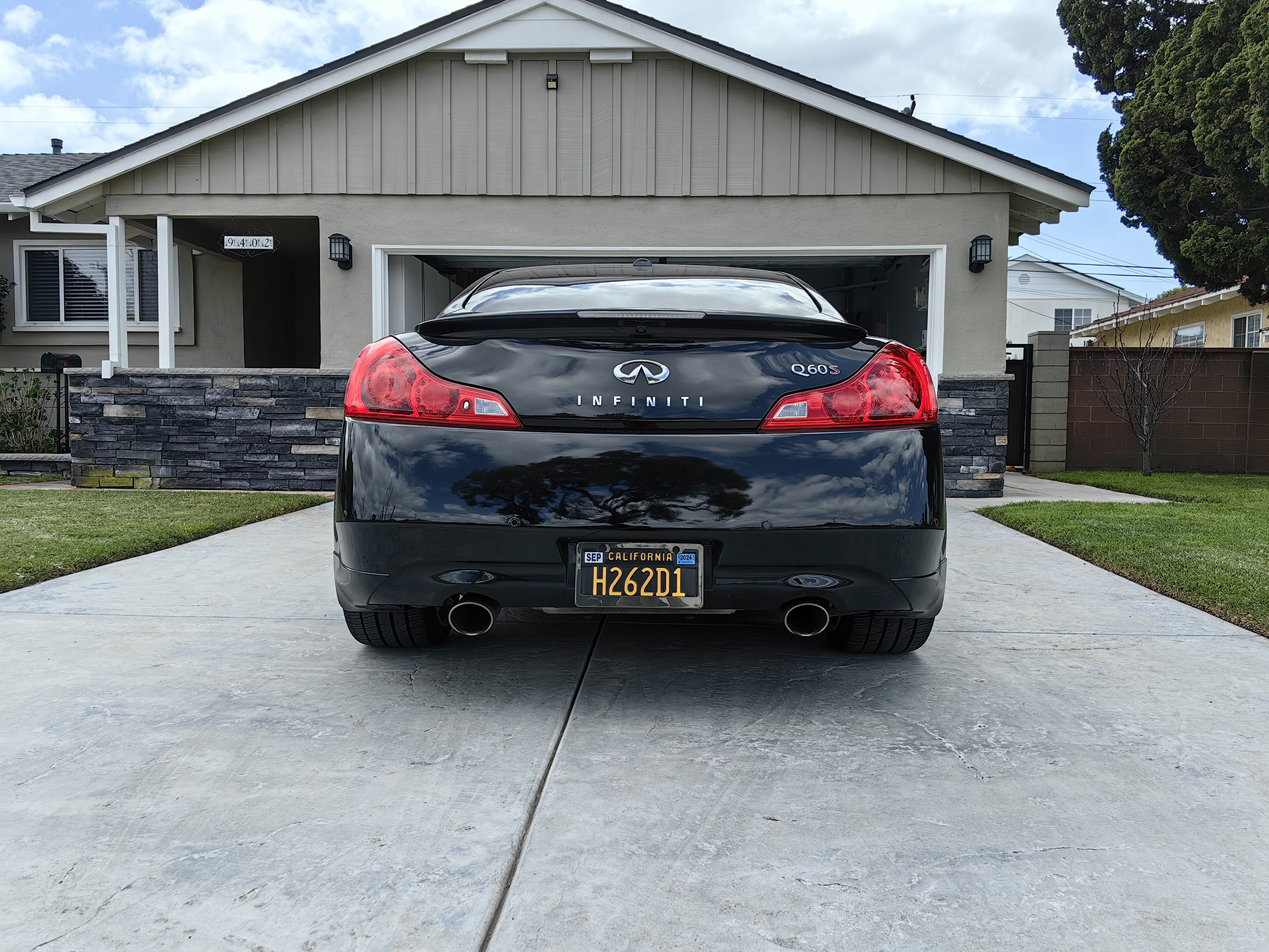 Used 2015 INFINITI Q60 Sport RWD image 6
