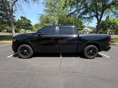 Used 2020 RAM 1500 Limited w/ Black Appearance Package AWD/4WD image 4