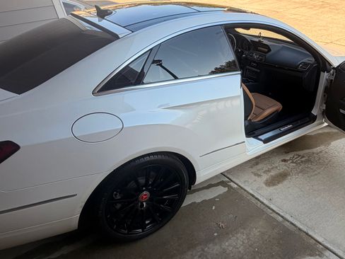 Used 2015 Mercedes-Benz E 400 4MATIC Coupe image 13