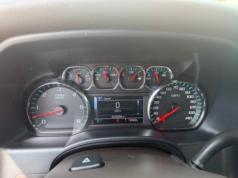 Used 2017 Chevrolet Silverado 1500 LT w/ All Star Edition RWD image 9