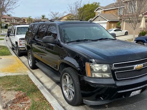 Used 2007 Chevrolet Suburban LS image 4