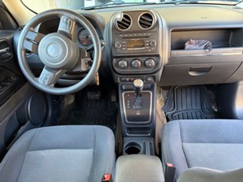 Used 2016 Jeep Patriot Sport w/ Power Value Group image 14