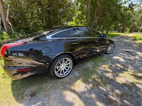 Used 2015 Jaguar XJ L Portfolio RWD image 1