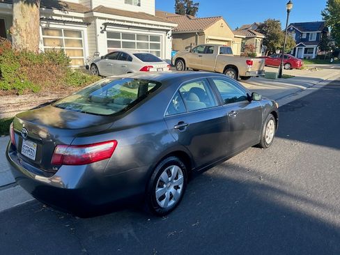Used 2009 Toyota Camry LE image 21