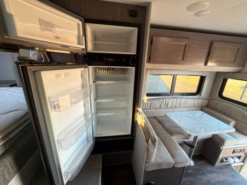 Used 2019 Ford F350 Lariat w/ Lariat Ultimate Package image 19