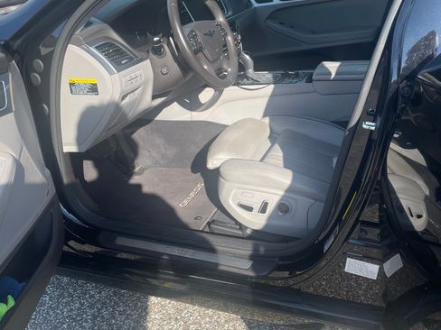 Used 2017 Genesis G80 5.0 Ultimate RWD image 11