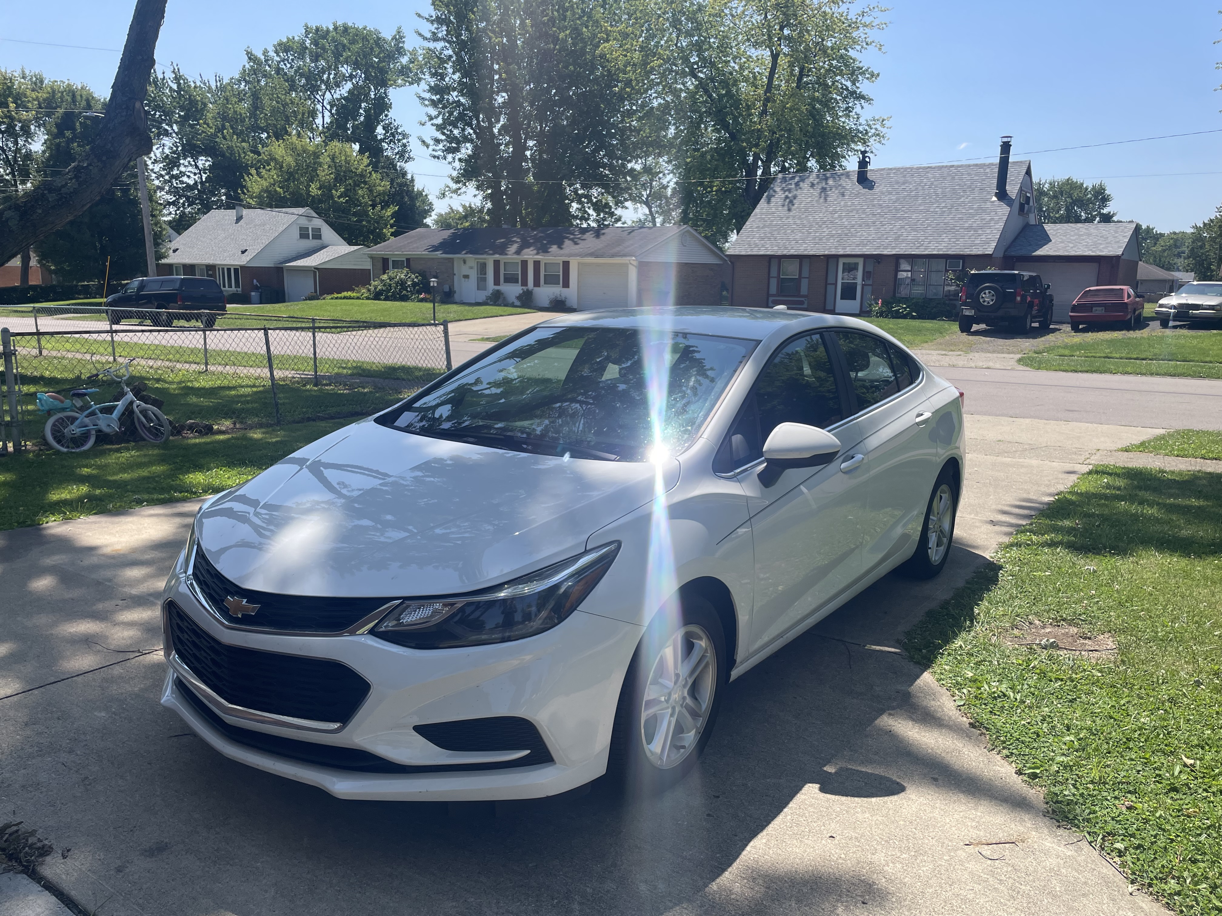 Used 2016 Chevrolet Cruze LT w/ Convenience Package FWD image 1