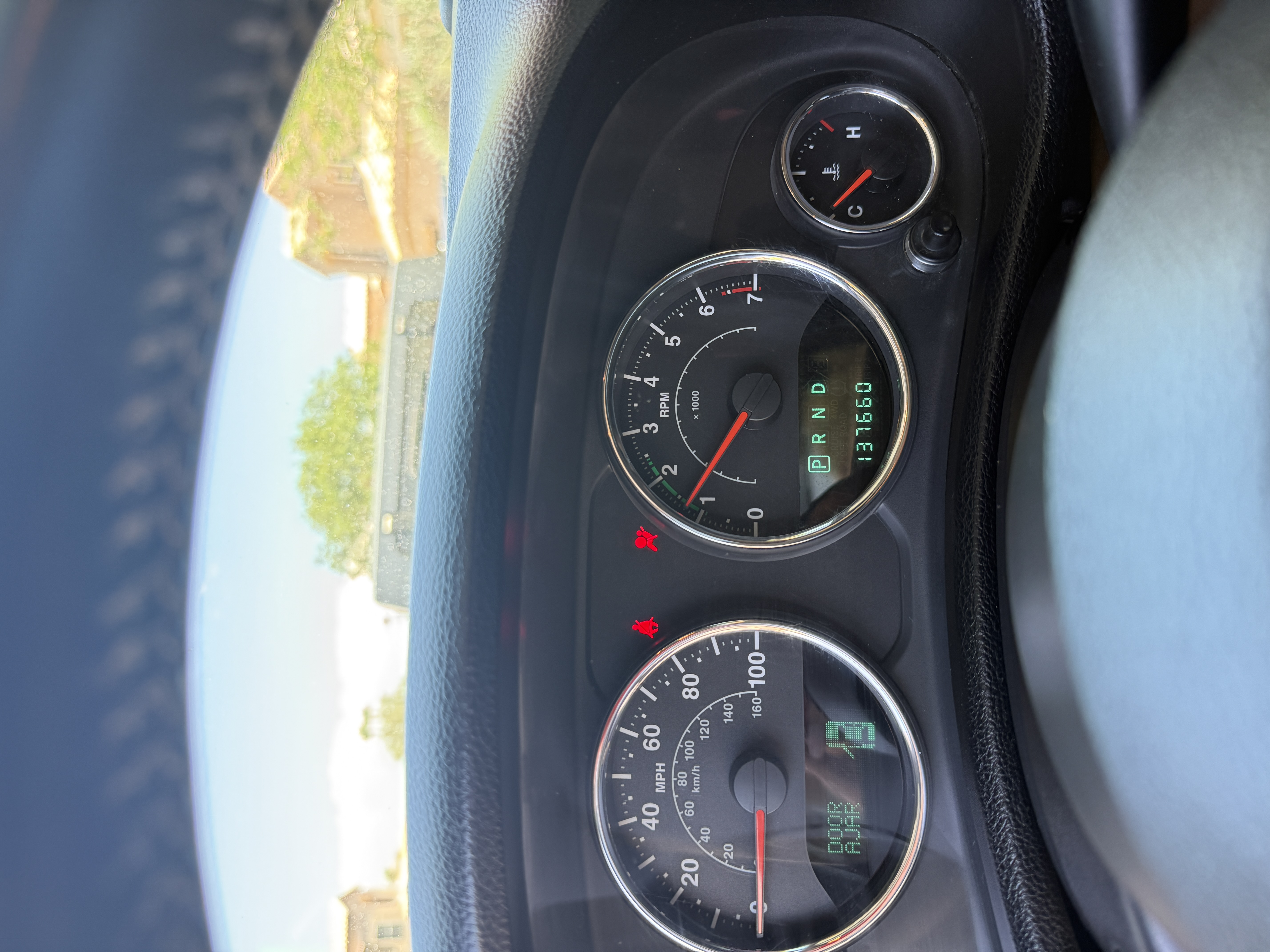 Used 2014 Jeep Wrangler Unlimited Sahara w/ Mopar Chrome Edition Group AWD/4WD image 11