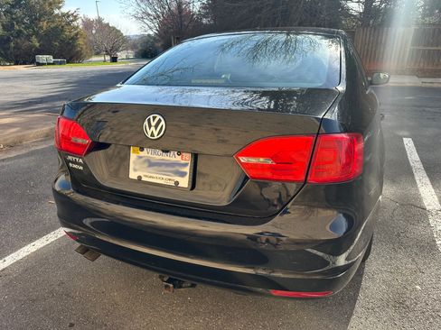 Used 2011 Volkswagen Jetta S image 10