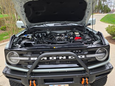 Used 2022 Ford Bronco Outer Banks image 11