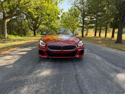 Used 2022 BMW Z4 M40i w/ Premium Package image 5