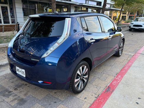 Used 2017 Nissan Leaf SV image 5