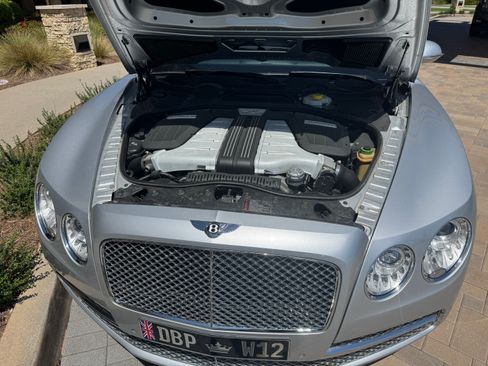 Used 2014 Bentley Flying Spur W12 image 11