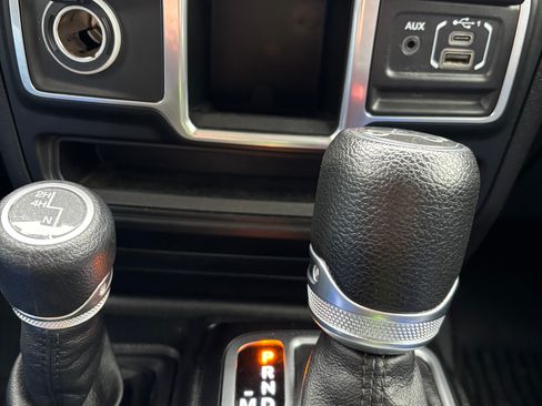 Used 2018 Jeep Wrangler Unlimited Sport image 20