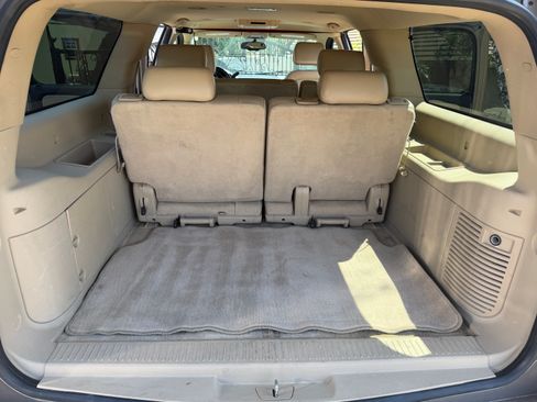 Used 2007 Chevrolet Suburban LT w/ LT Preferred Equipment Group image 16