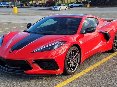 Used 2024 Chevrolet Corvette Stingray Preferred Cpe image 1