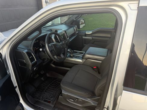 Used 2016 Ford F150 XLT w/ Equipment Group 302A Luxury RWD image 5