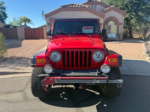 Used 2005 Jeep Wrangler Unlimited w/ Security Group image 2