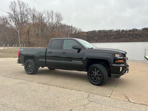 Used 2017 Chevrolet Silverado 1500 LT w/ All Star Edition image 19