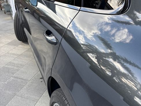 Used 2020 Porsche Macan Turbo image 32