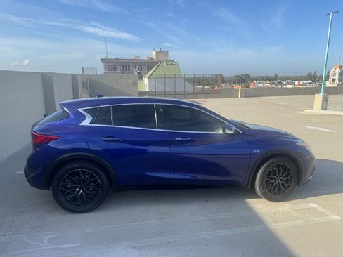 Used 2017 INFINITI QX30 FWD image 8