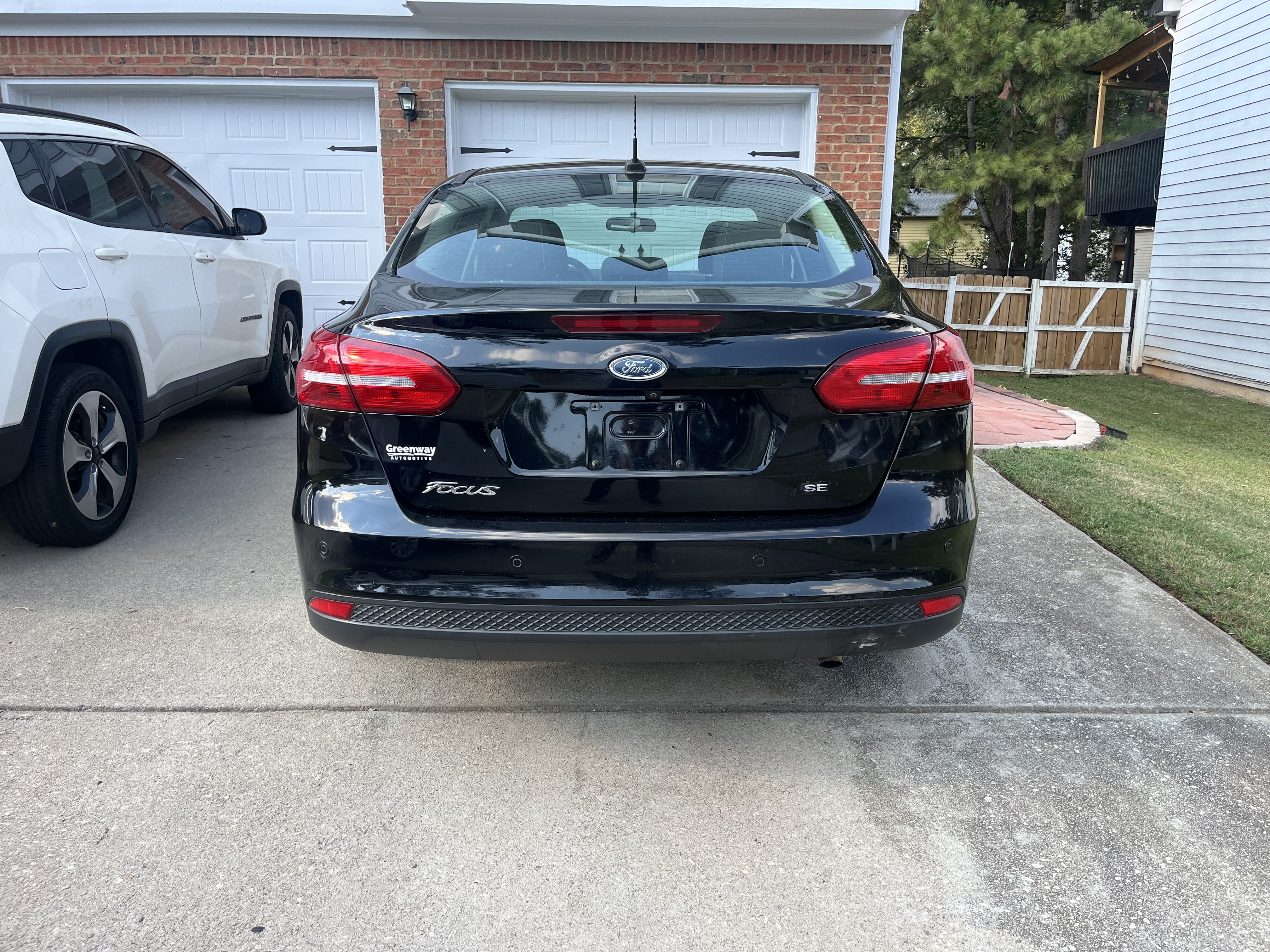 Used 2016 Ford Focus SE w/ Reverse Sensing Package FWD image 6