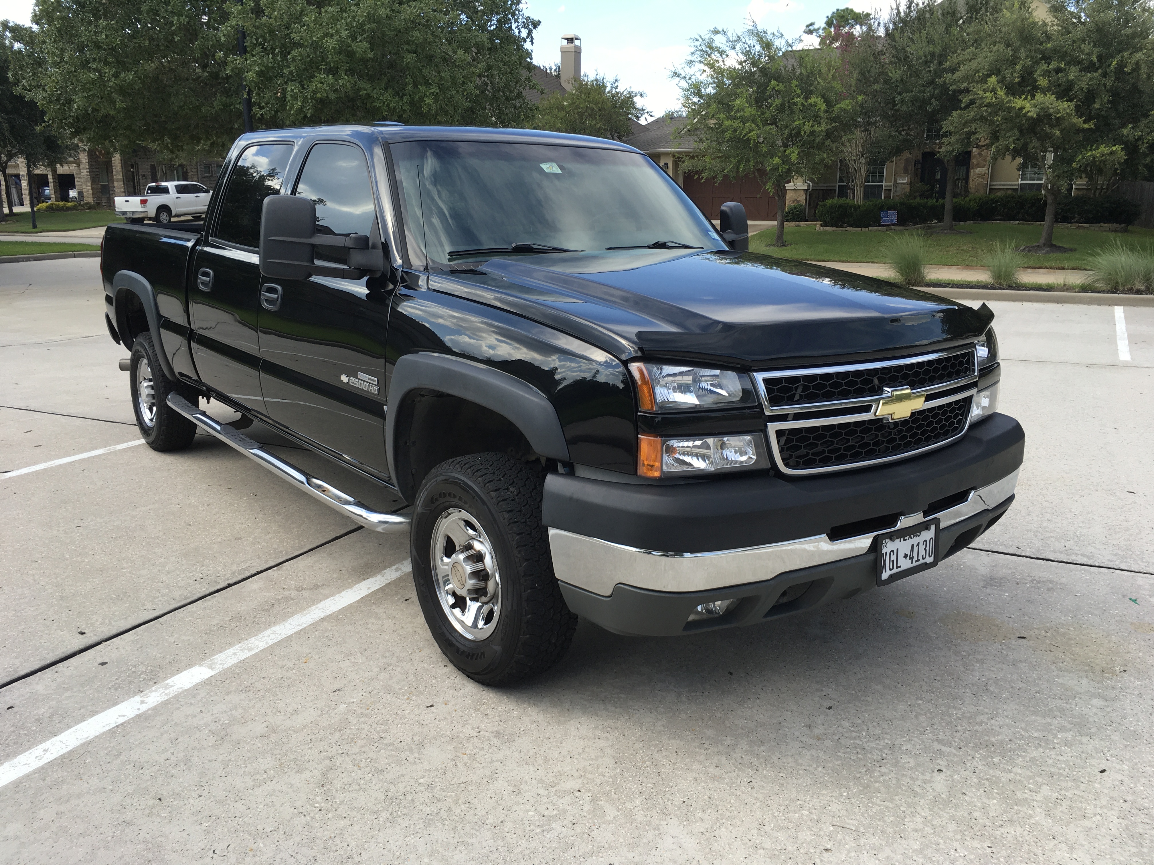 Used 2006 Chevrolet Silverado 2500 LT w/ Heavy-Duty Power Package RWD image 1