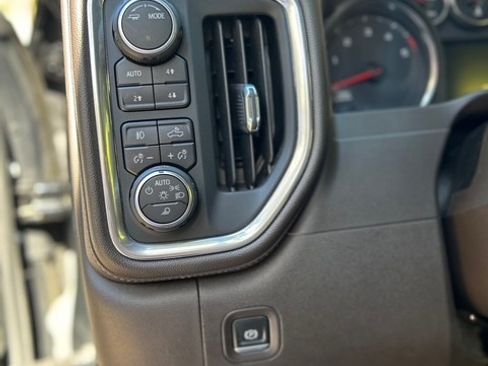 Used 2021 Chevrolet Silverado 3500 LTZ w/ LTZ Convenience Package image 13