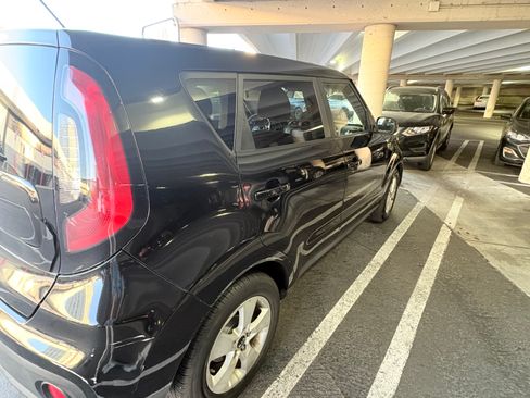 Used 2018 Kia Soul image 11
